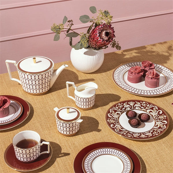 Wedgwood Renaissance Red Set of 4 Teacups & Saucers