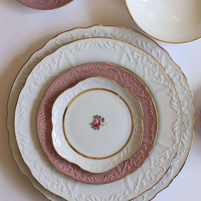 Vivian White Plate Setting for Six