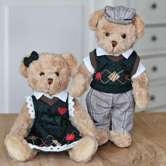 Scholarly Charm Bear Couple