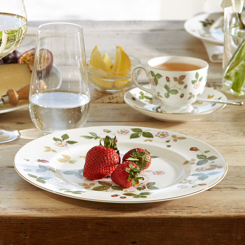 Wild Strawberry Set of 4 Dinner Plate 27cm