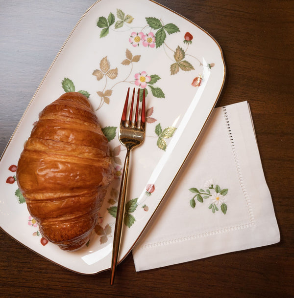 White Daisy Tea Napkin