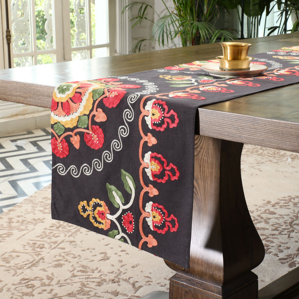 table runner 金彩唐織花丸　帯リメイク table runner 金彩唐織花丸 帯リメイク - メルカリ