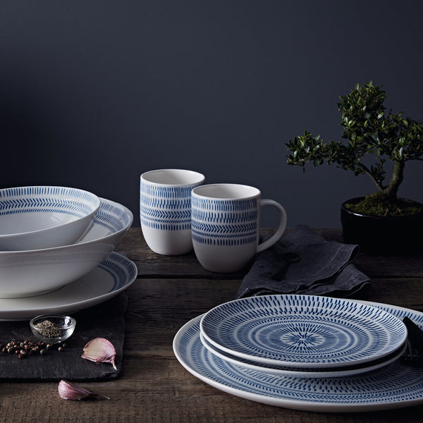 Royal Doulton | Ellen Degeneres Cobalt Blue Chevron | 16 Piece Dinner Set