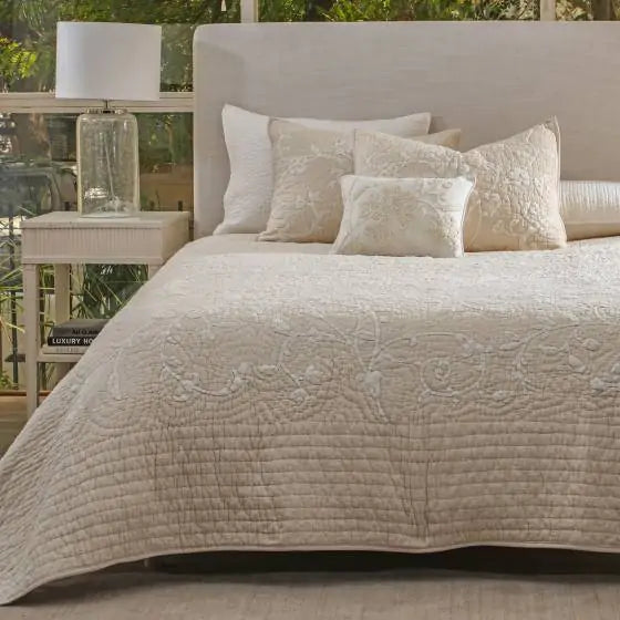Etoile Natural Ivory Cotton Quilted Bedspread